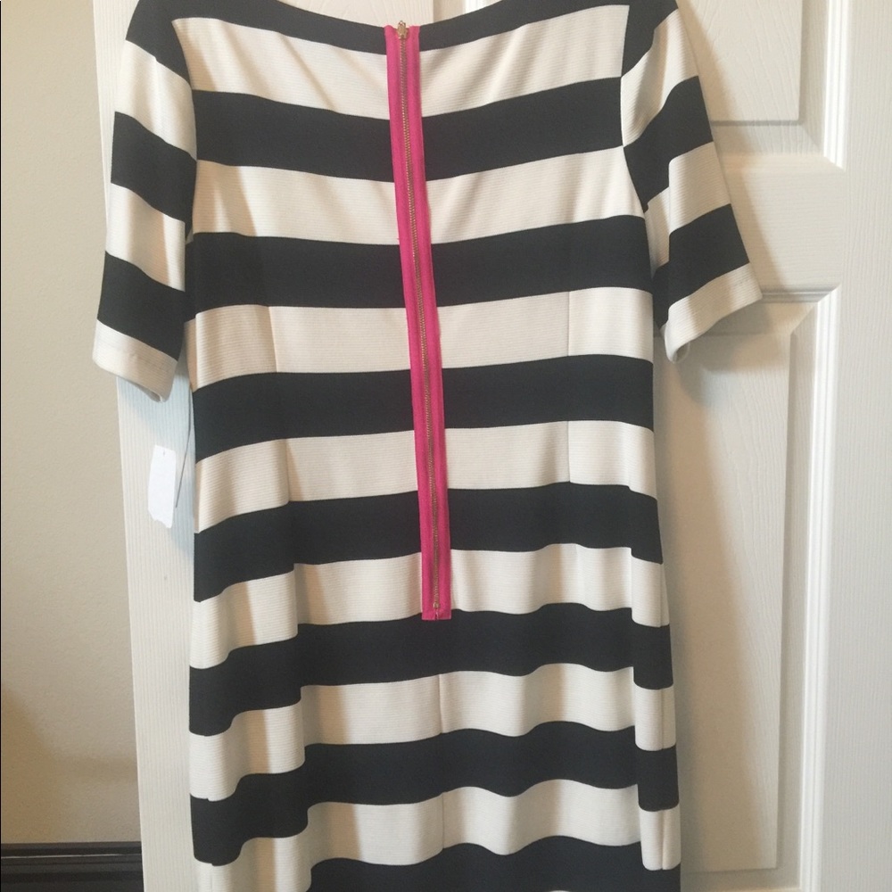 Hot item!! - Picture 3 of 5